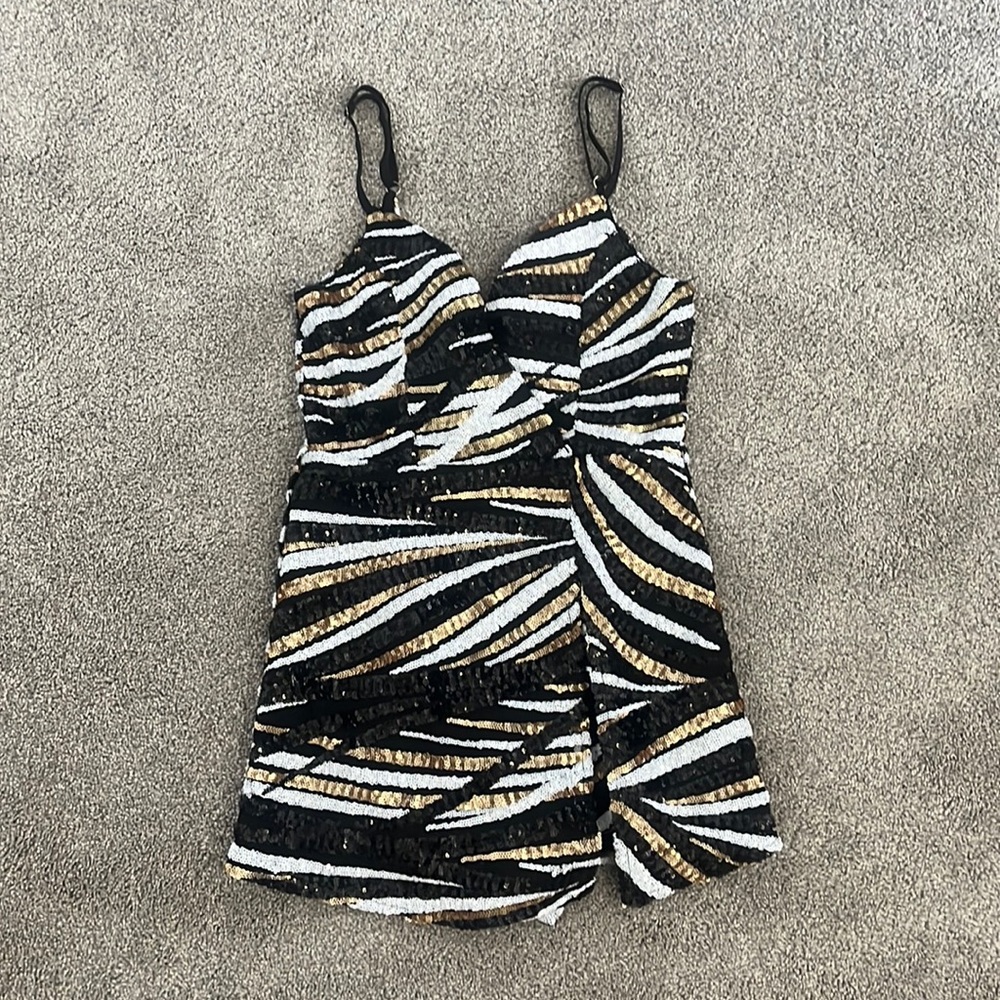 Never worn, sequin romper!